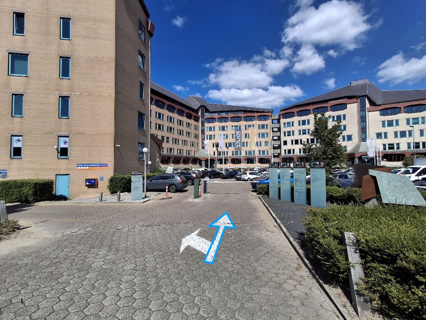 foto slagboom met pijl.jpg